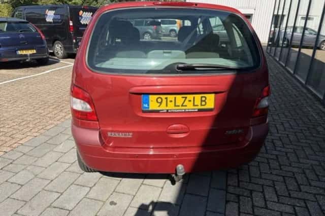 Renault Scénic (2003) thumbnail 5