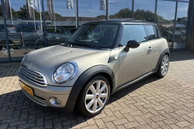 MINI Cooper (2008) thumbnail 1