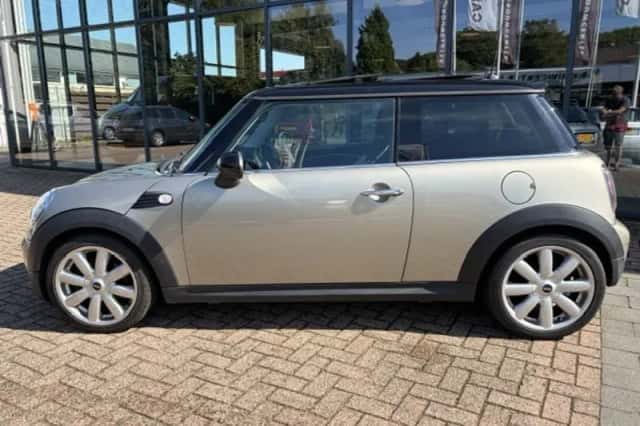 MINI Cooper (2008) thumbnail 2