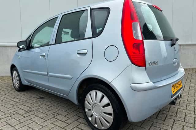 Mitsubishi Colt (2005) thumbnail 3