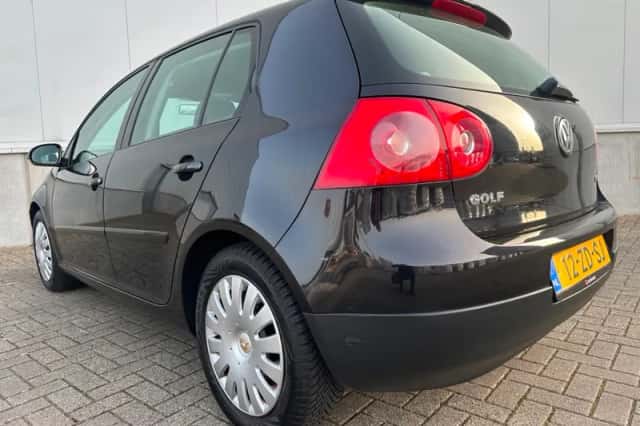 Volkswagen Golf (2008) thumbnail 3