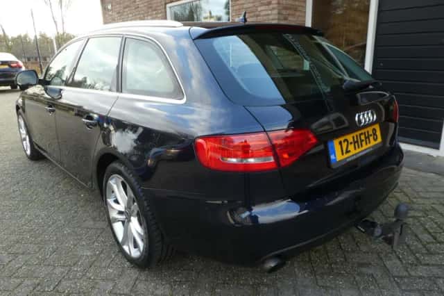 Audi A4 (2008) thumbnail 3