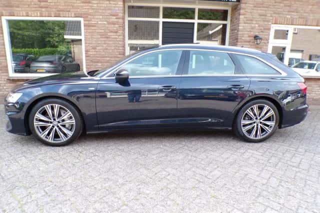 Audi A6 (2019) thumbnail 2
