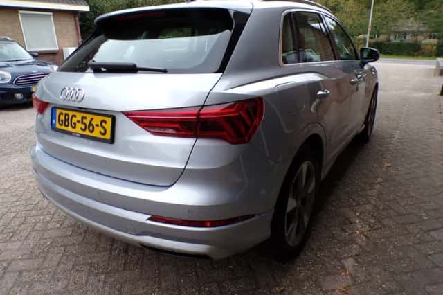 Audi Q3 (2019) thumbnail 6