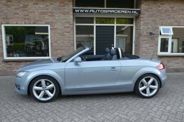 Audi TT (2008) thumbnail 2