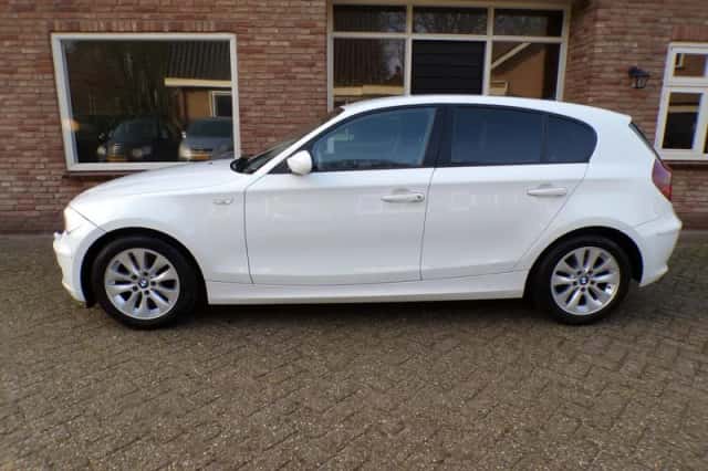 BMW 1-Serie (2008) thumbnail 2