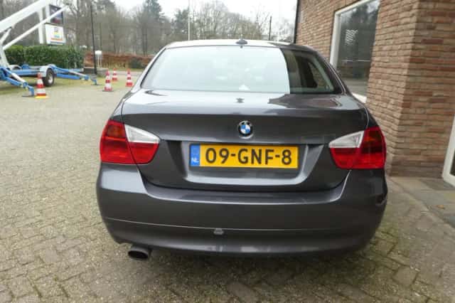BMW 3-Serie (2008) thumbnail 6