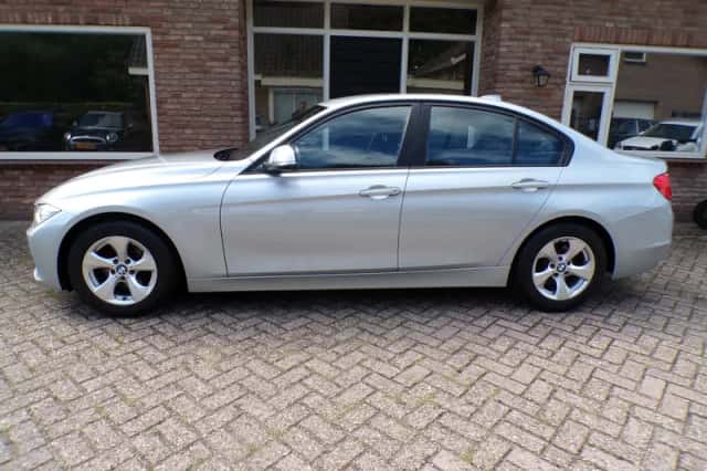 BMW 3-Serie (2013) thumbnail 2