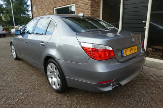 BMW 5-Serie (2005) thumbnail 3