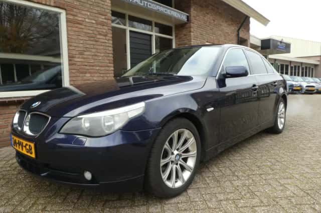 BMW 5-Serie (2004) thumbnail 1