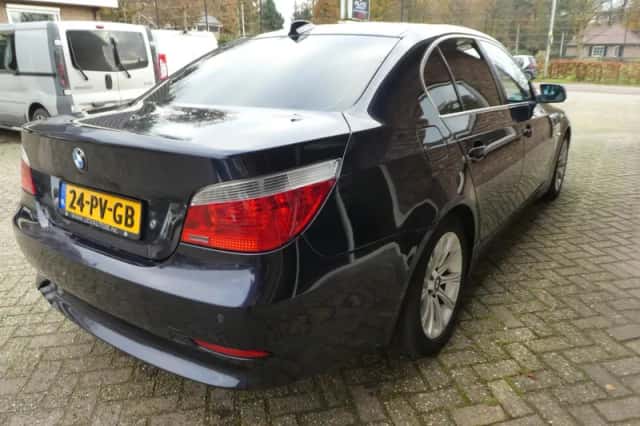 BMW 5-Serie (2004) thumbnail 6