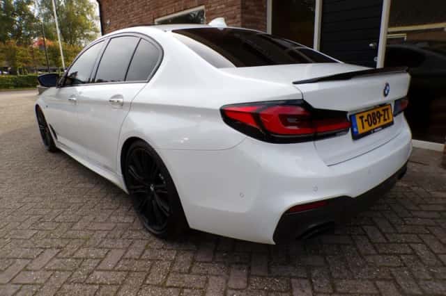 BMW 5-Serie (2016) thumbnail 3