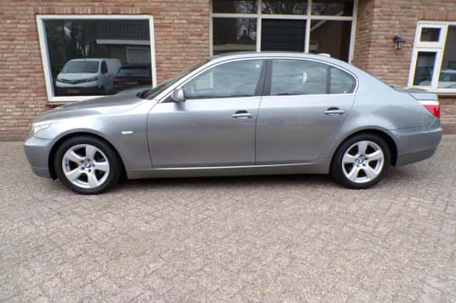 BMW 5-Serie (2008) thumbnail 2
