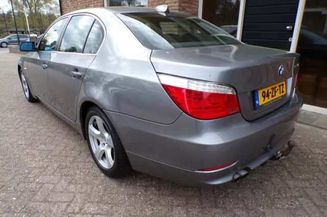 BMW 5-Serie (2008) thumbnail 3