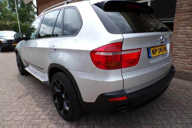 BMW X5 (2009) thumbnail 3