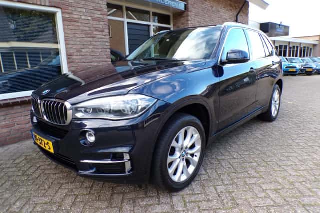 BMW X5 (2017) thumbnail 1