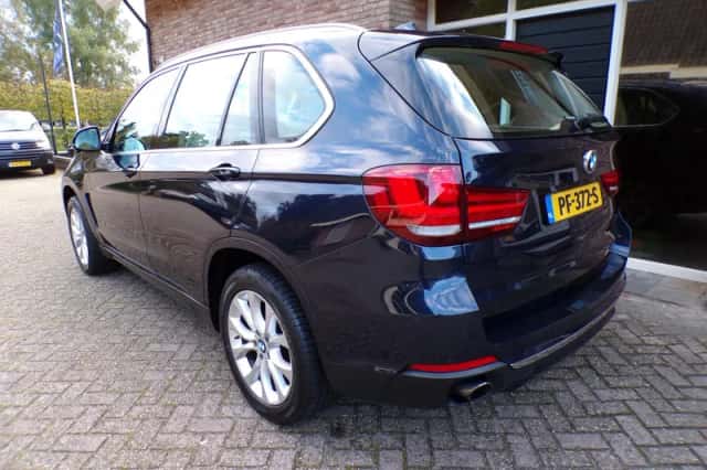 BMW X5 (2017) thumbnail 3