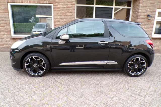 Citroën DS3 (2011) thumbnail 2