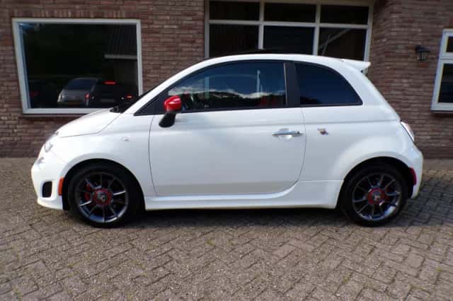 Fiat 500 (2013) thumbnail 2