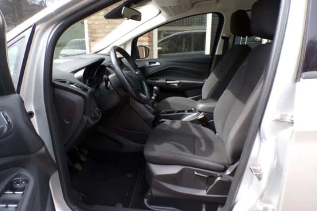Ford C-Max (2016) thumbnail 4