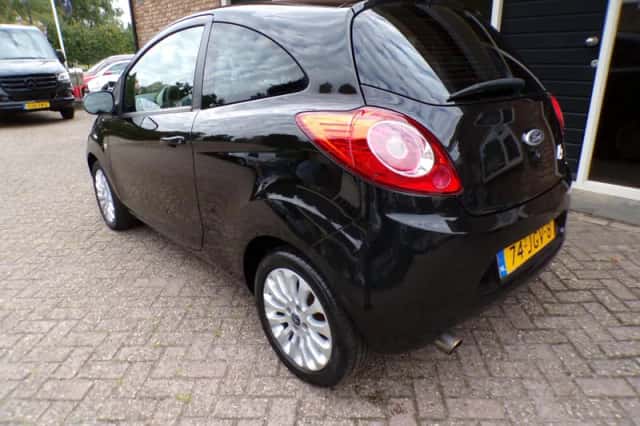 Ford Ka (2009) thumbnail 3