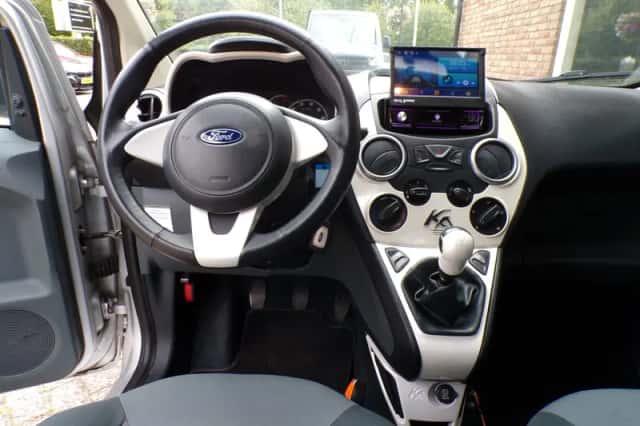 Ford Ka (2012) thumbnail 5