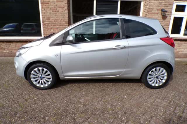 Ford Ka (2010) thumbnail 2