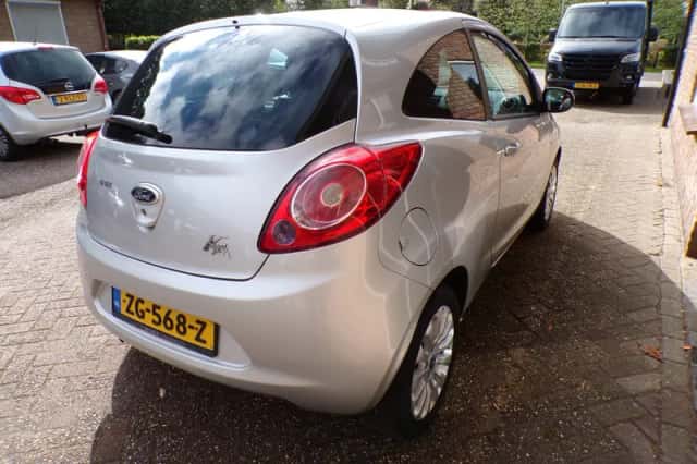 Ford Ka (2010) thumbnail 6