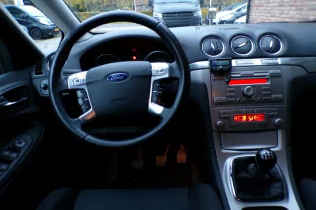 Ford S-Max (2007) thumbnail 5