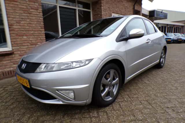 Honda Civic (2009) thumbnail 1