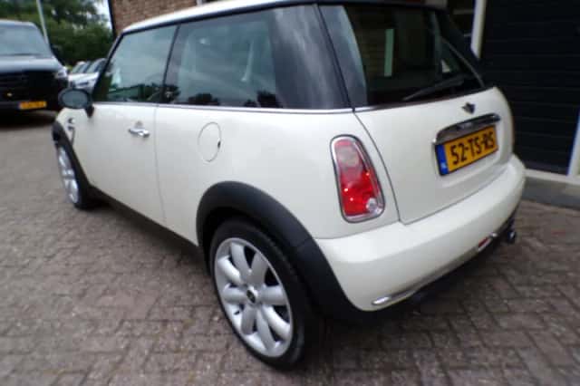 MINI One (2007) thumbnail 3