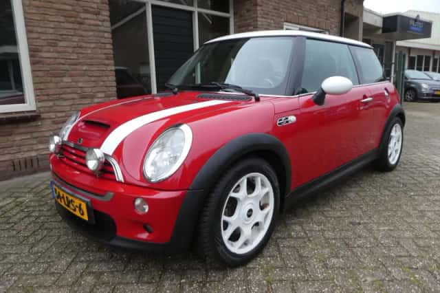 MINI Cooper S (2002) thumbnail 1