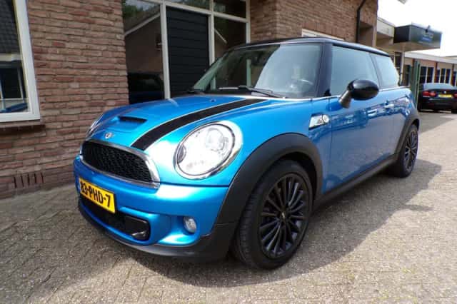 MINI Cooper S (2011) thumbnail 1
