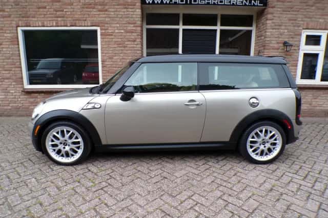 MINI Cooper S (2009) thumbnail 2