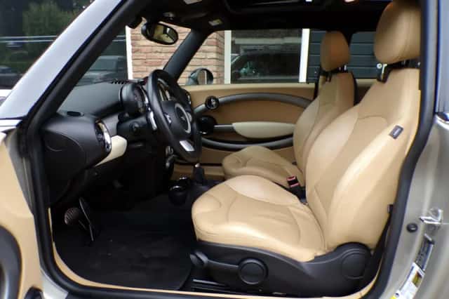 MINI Cooper S (2009) thumbnail 4
