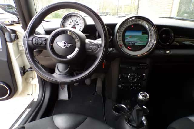 MINI One (2014) thumbnail 5