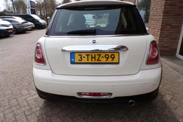 MINI One (2014) thumbnail 6