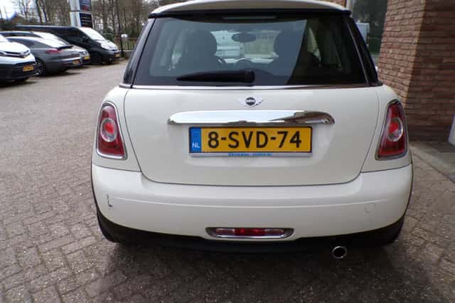 MINI Cooper (2013) thumbnail 6
