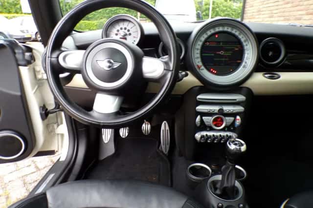 MINI Cooper S (2007) thumbnail 5