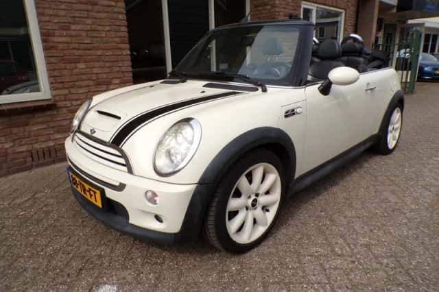 MINI Cabrio (2007) thumbnail 1