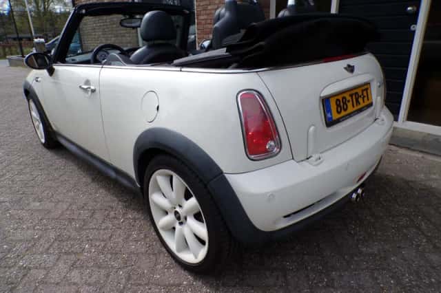 MINI Cabrio (2007) thumbnail 3