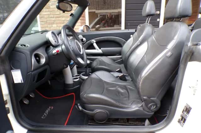 MINI Cabrio (2007) thumbnail 4
