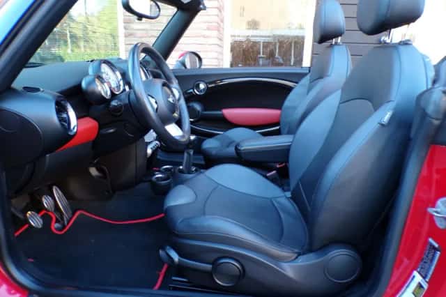 MINI Cabrio (2009) thumbnail 4
