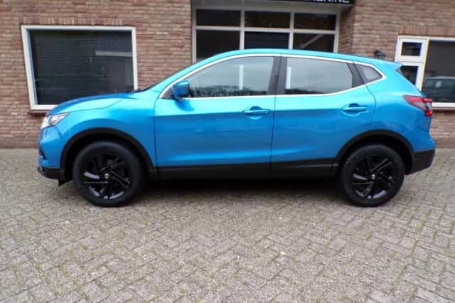 Nissan Qashqai (2017) thumbnail 2