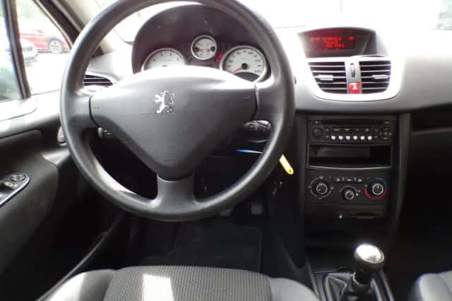 Peugeot 207 (2009) thumbnail 5