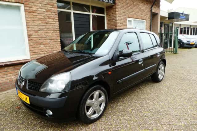 Renault Clio (2002) thumbnail 1
