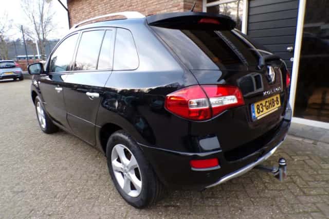Renault Koleos (2008) thumbnail 3