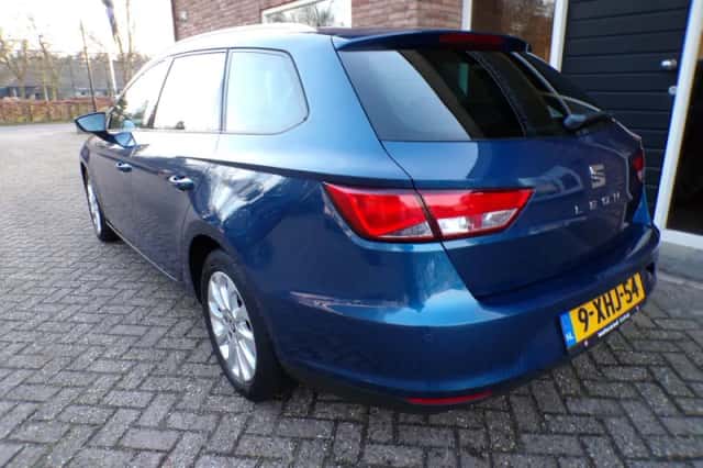 SEAT Leon (2014) thumbnail 3