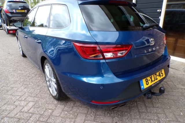 SEAT Leon (2014) thumbnail 3