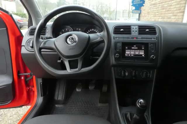Volkswagen Polo (2014) thumbnail 5